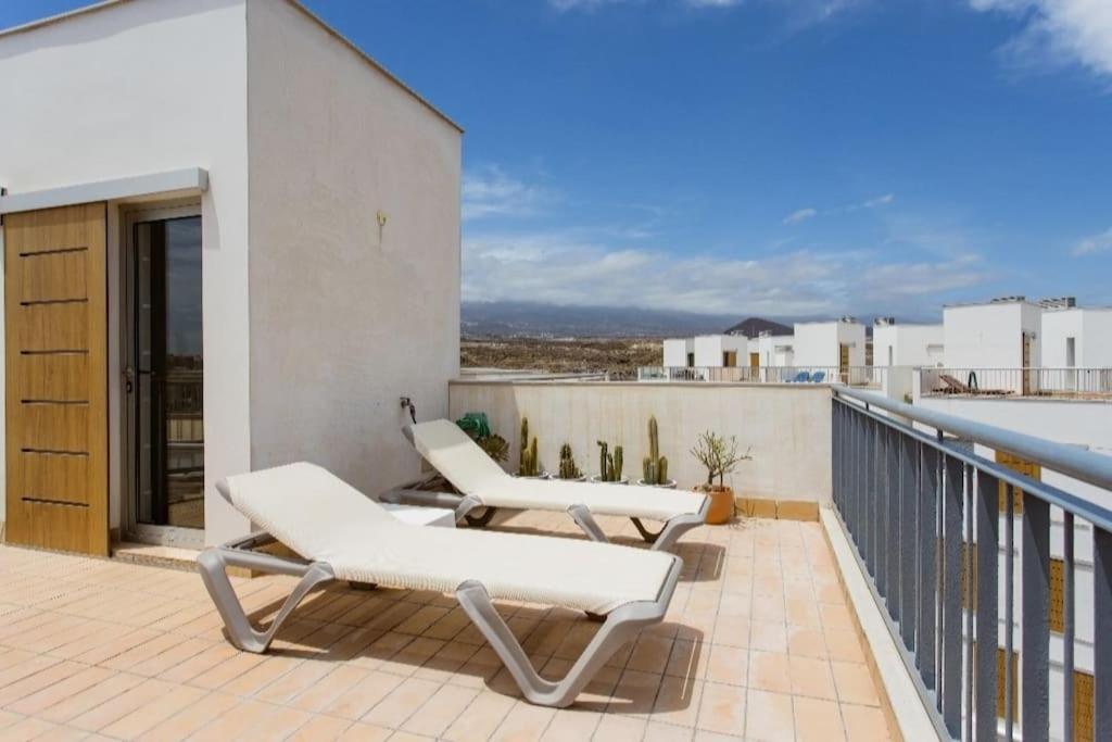 El Medano Beachfront Triplex Penthouse With Pool, Rooftop, Sea View Buitenkant foto